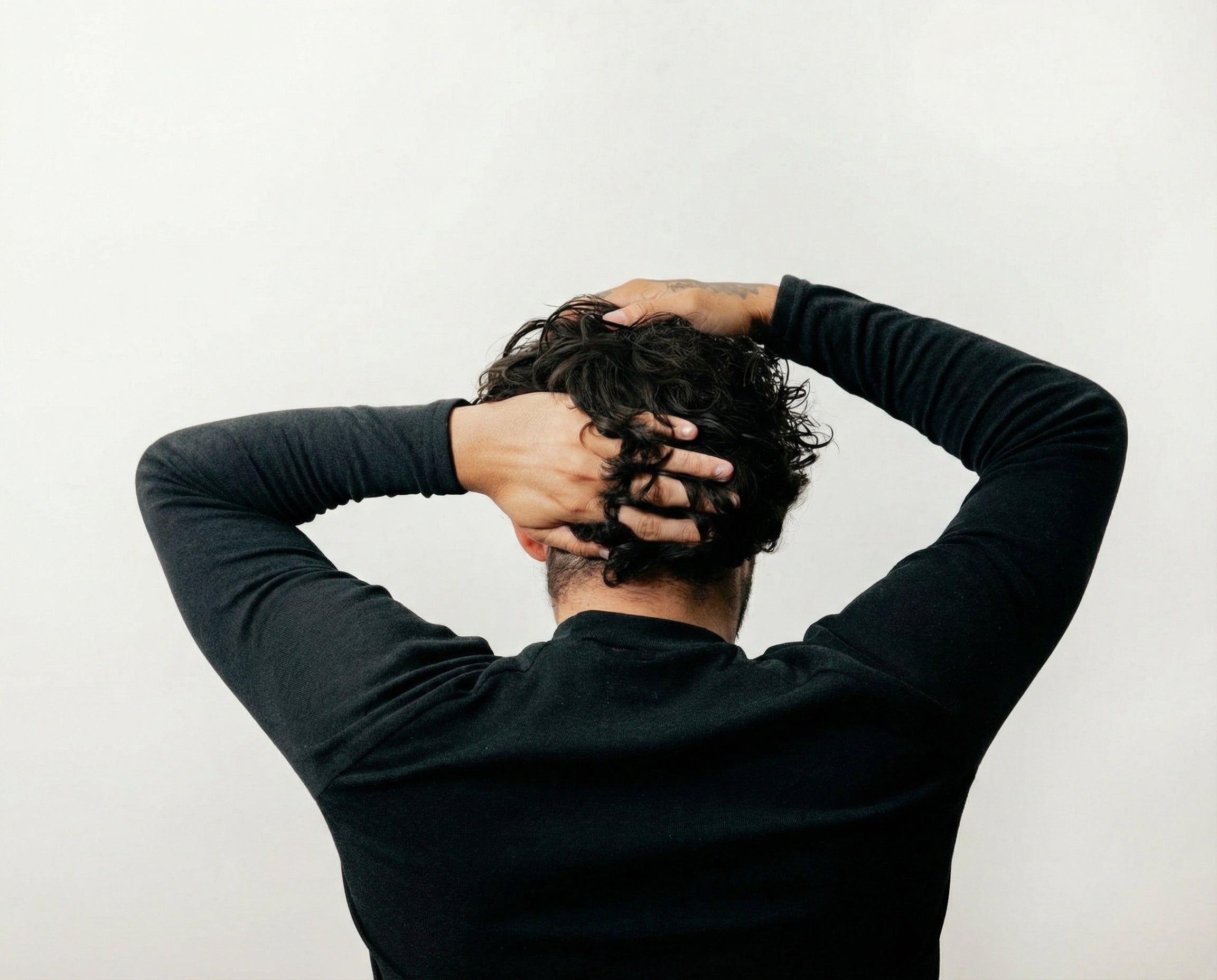 Pelo graso en deportistas y como evitarlo | Guía Scalp.